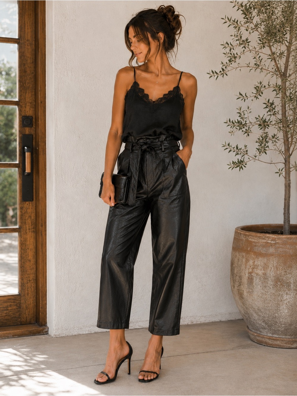 Sofia Jeans Black Faux Leather Paperbag Waist Cropped Jogger Pants 14